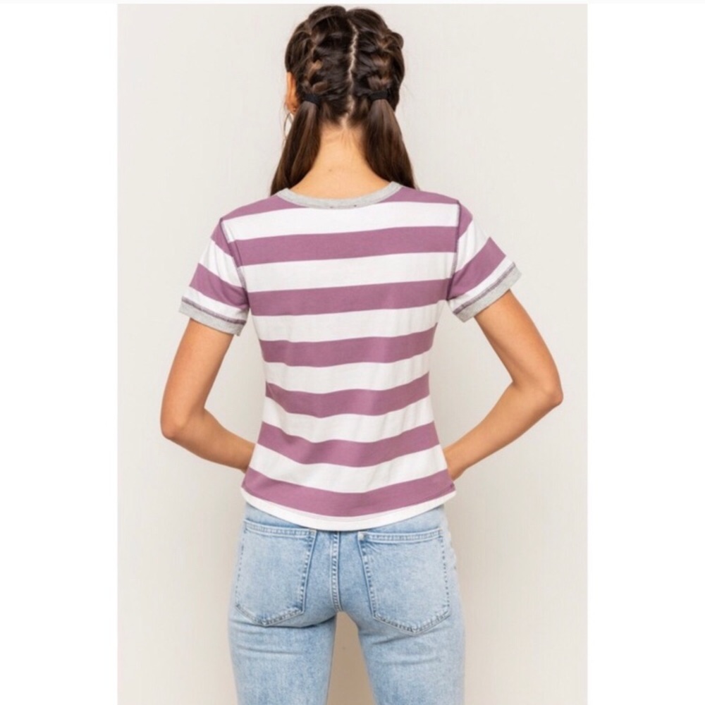 🎉HOST PICK x 2🎉💗 Short Sleeve Casual Top💗 - Picture 2 of 4